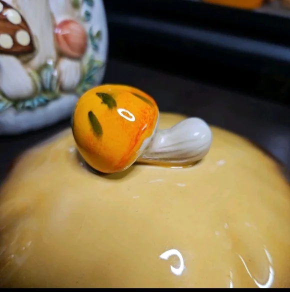 Vintage Sears Merry Mushroom Canister Set Of 2~ 7.5” & 6.5”~ 1978 Japan - Picture 5 of 11